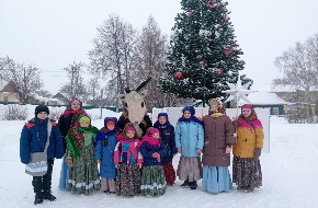 Пришла Коляда! Эй, хозяева! Отворяй ворота!